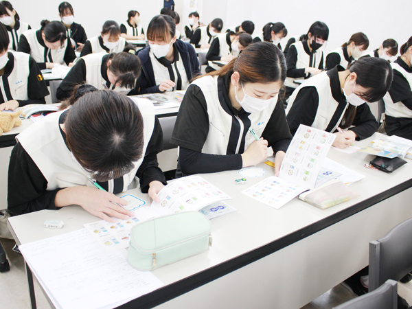 １年生へ接客のポイント説明！